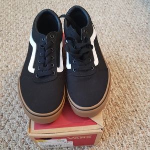 Boys Vans - Black - Size 3